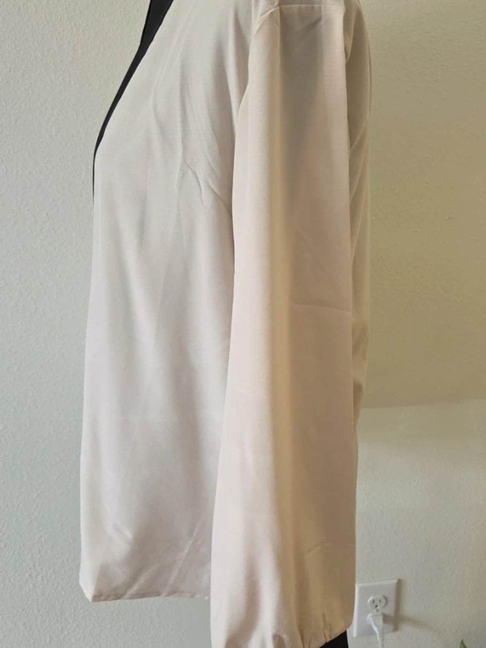 Contrast-Trim Long Sleeve Blouse in Cream and Black - Picture 4 of 5